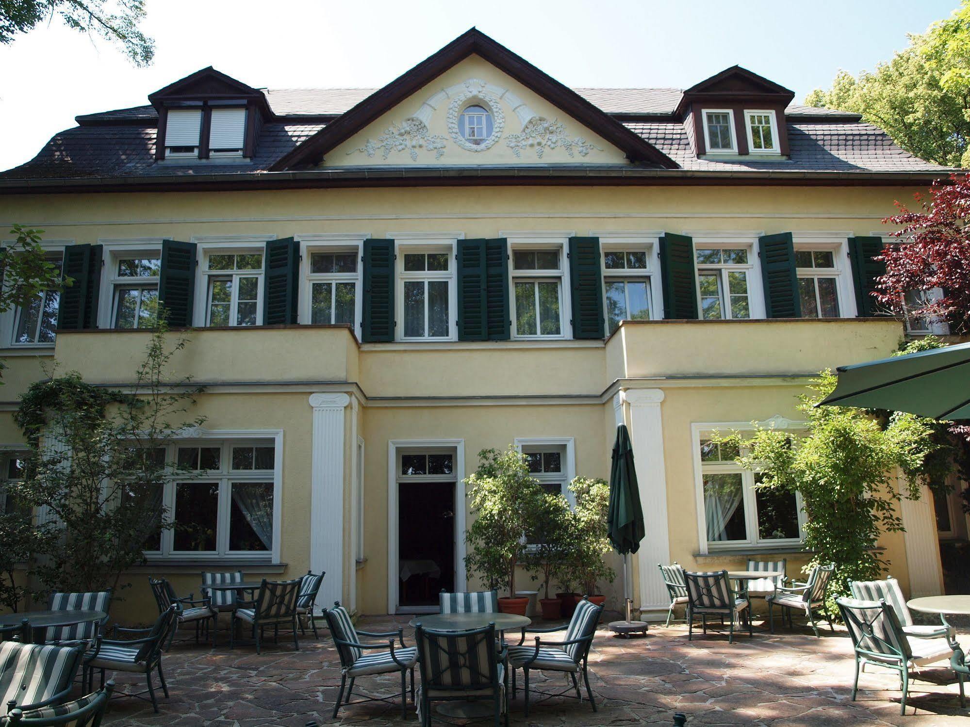 Hotel & Restaurant Bellevue Schmoelln Екстериор снимка