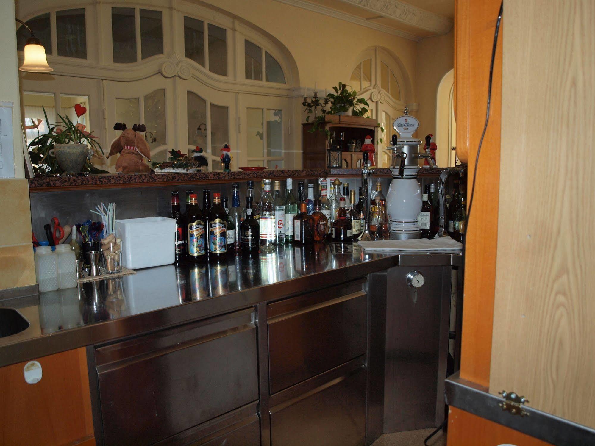 Hotel & Restaurant Bellevue Schmoelln Екстериор снимка