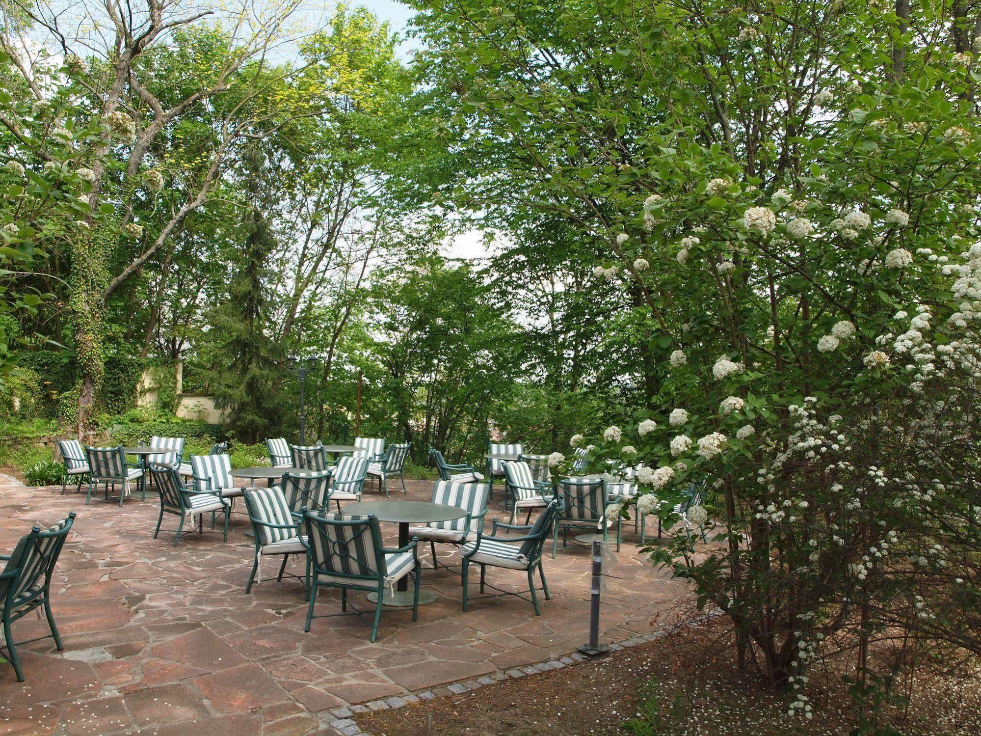 Hotel & Restaurant Bellevue Schmoelln Екстериор снимка